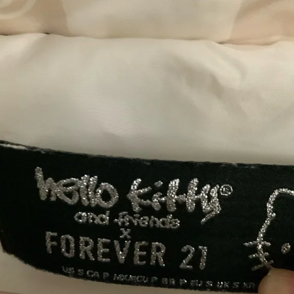 Hello Kitty & friends x forever 21 woman’s puffer jacket, size small - Picture 5 of 7